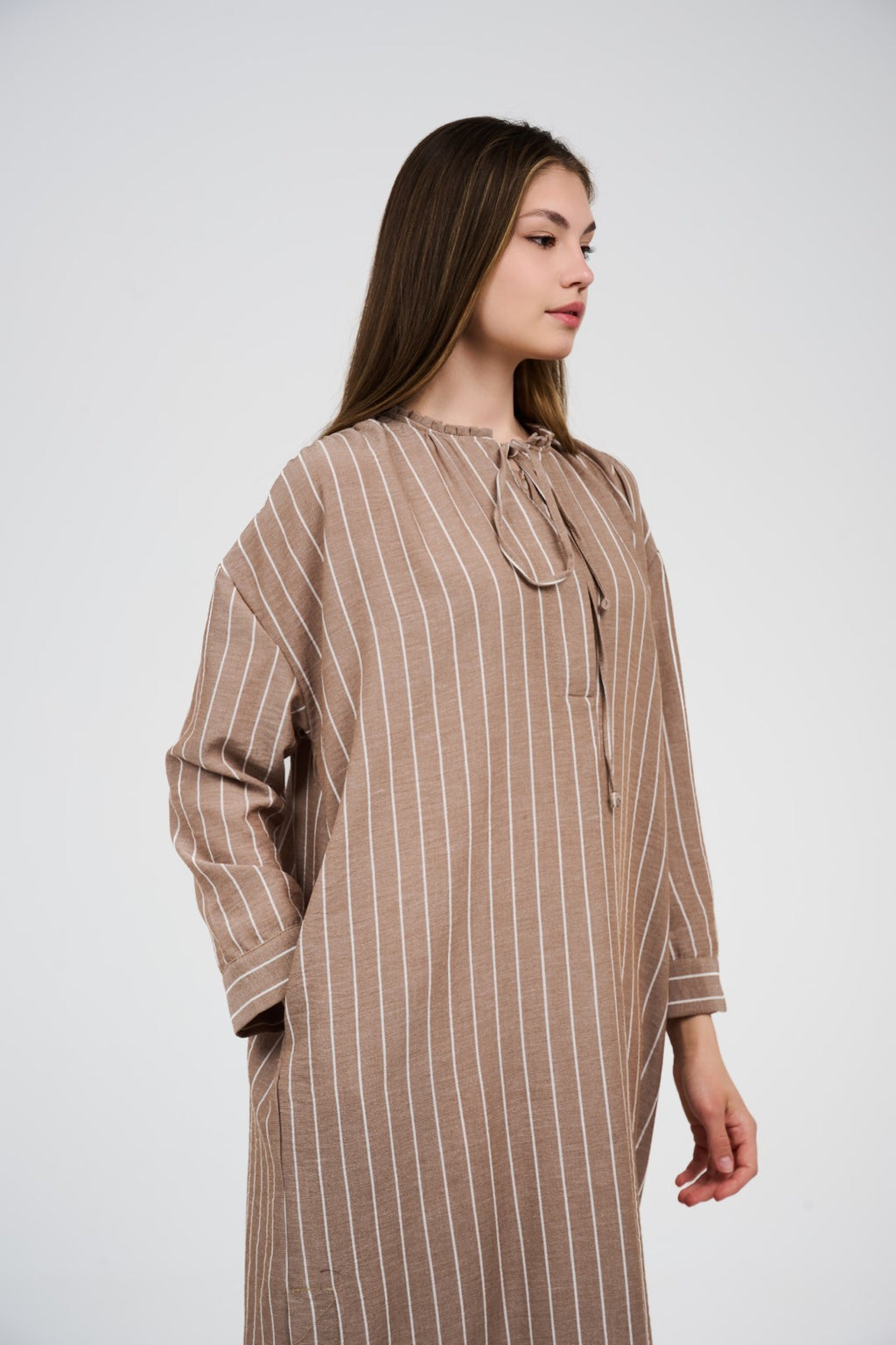 فستان/عباية كتان ماكسي مخطط