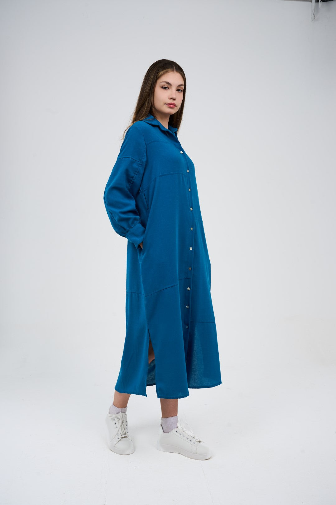 فستان قميص طويل بأزرار أمامية 