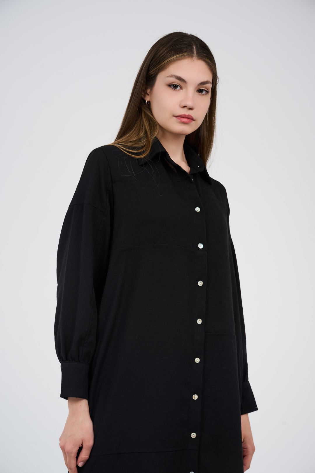 فستان قميص طويل بأزرار أمامية 