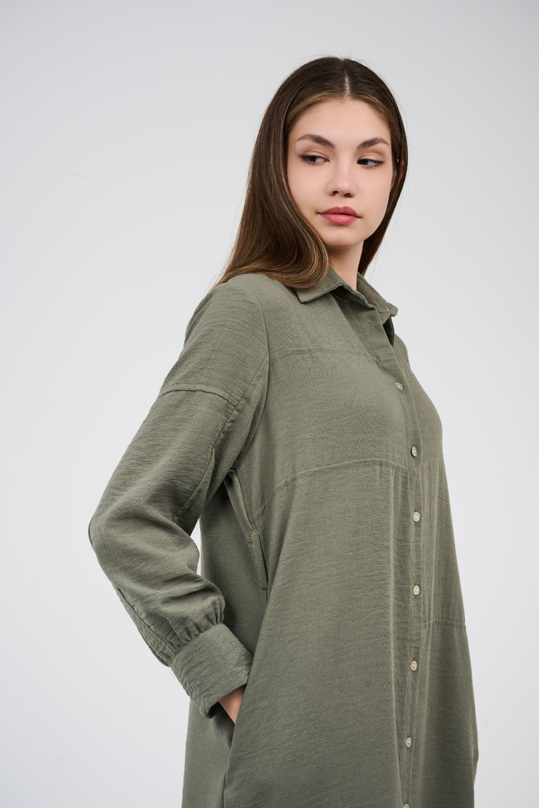 فستان قميص طويل بأزرار أمامية 