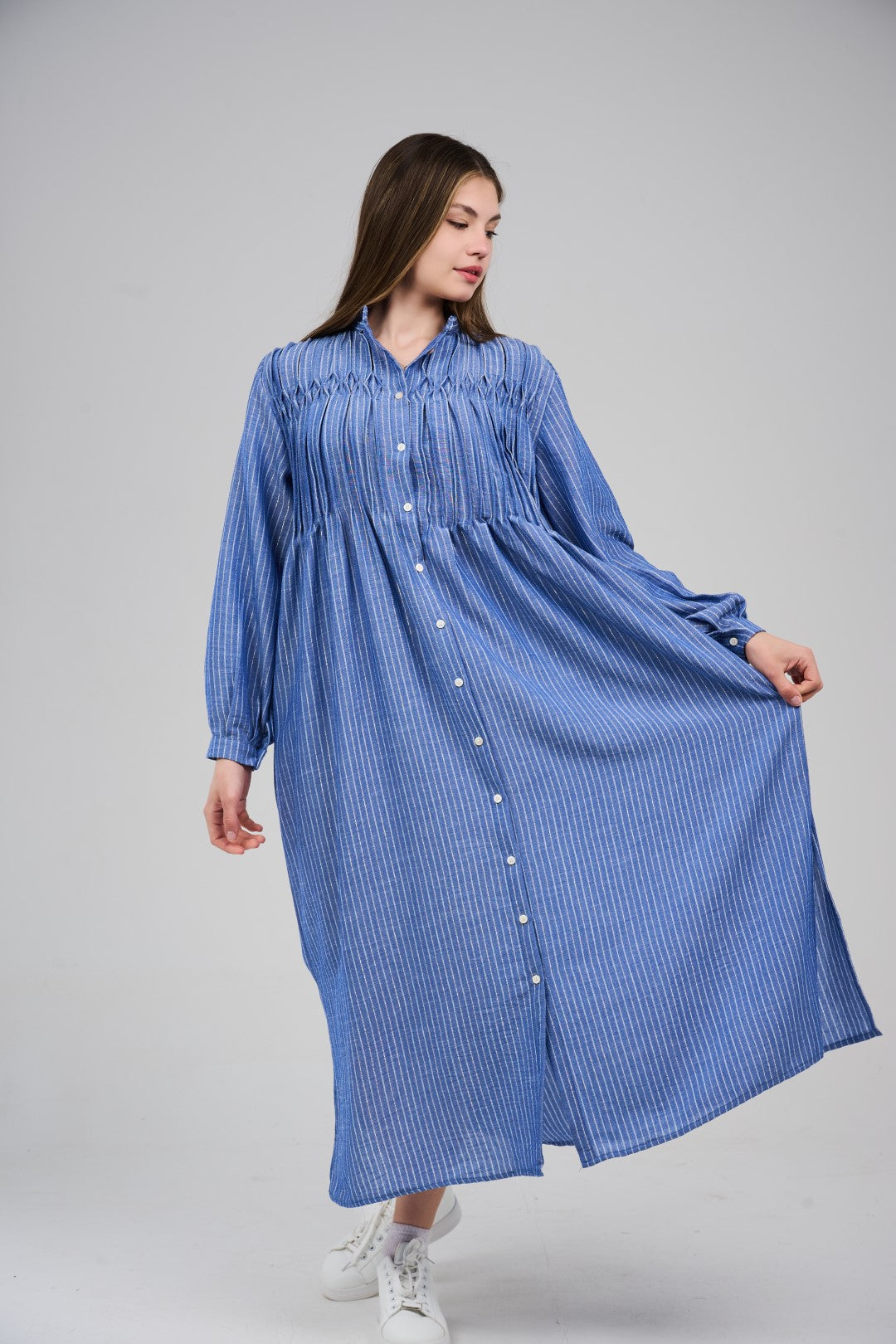 فستان قميص ماكسي مخطط بأزرار أمامية