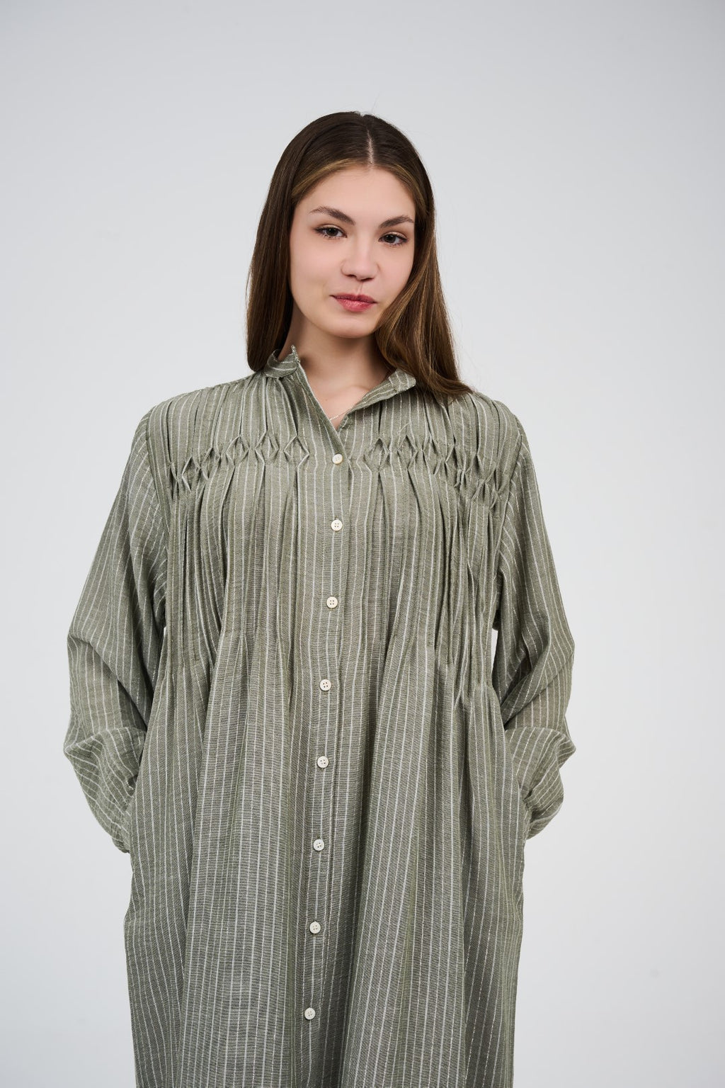 فستان قميص ماكسي مخطط بأزرار أمامية