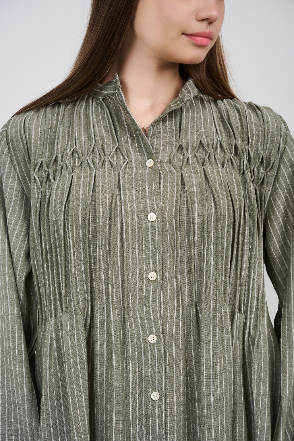 فستان قميص ماكسي مخطط بأزرار أمامية