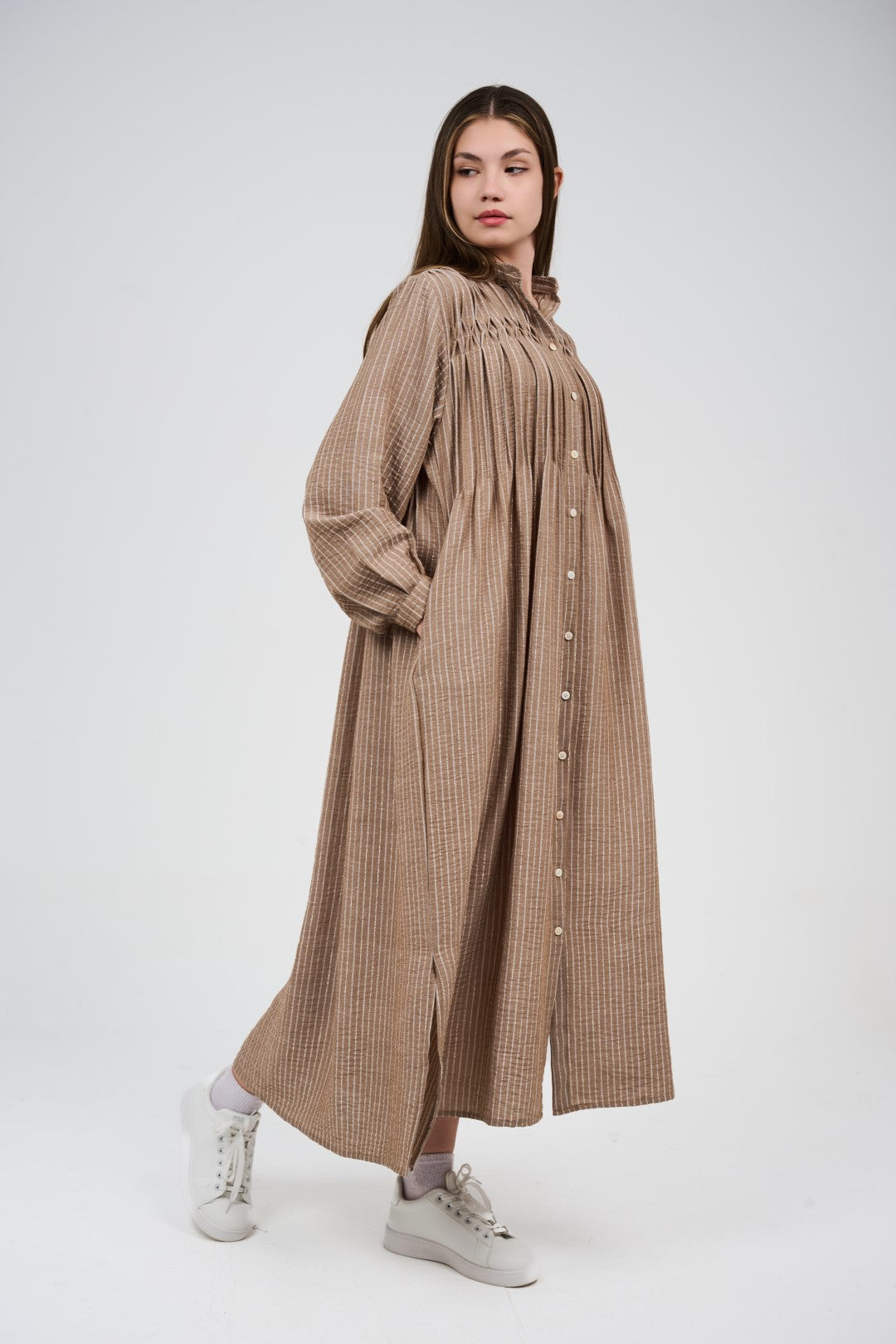 فستان قميص ماكسي مخطط بأزرار أمامية