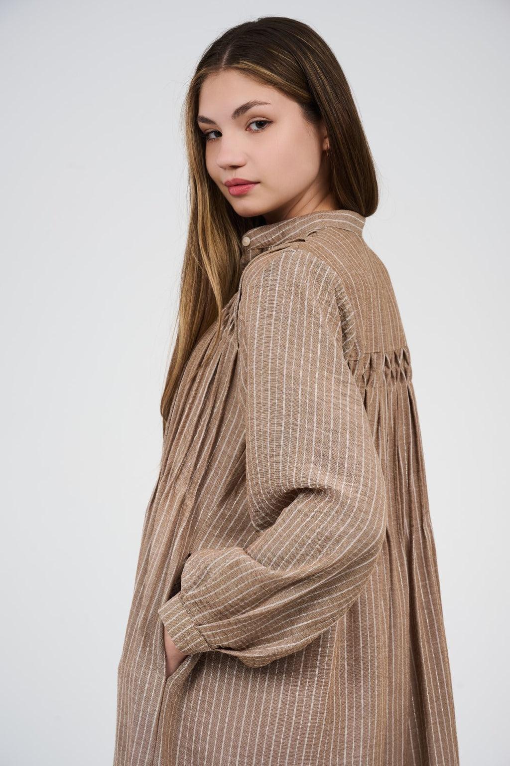 فستان قميص ماكسي مخطط بأزرار أمامية