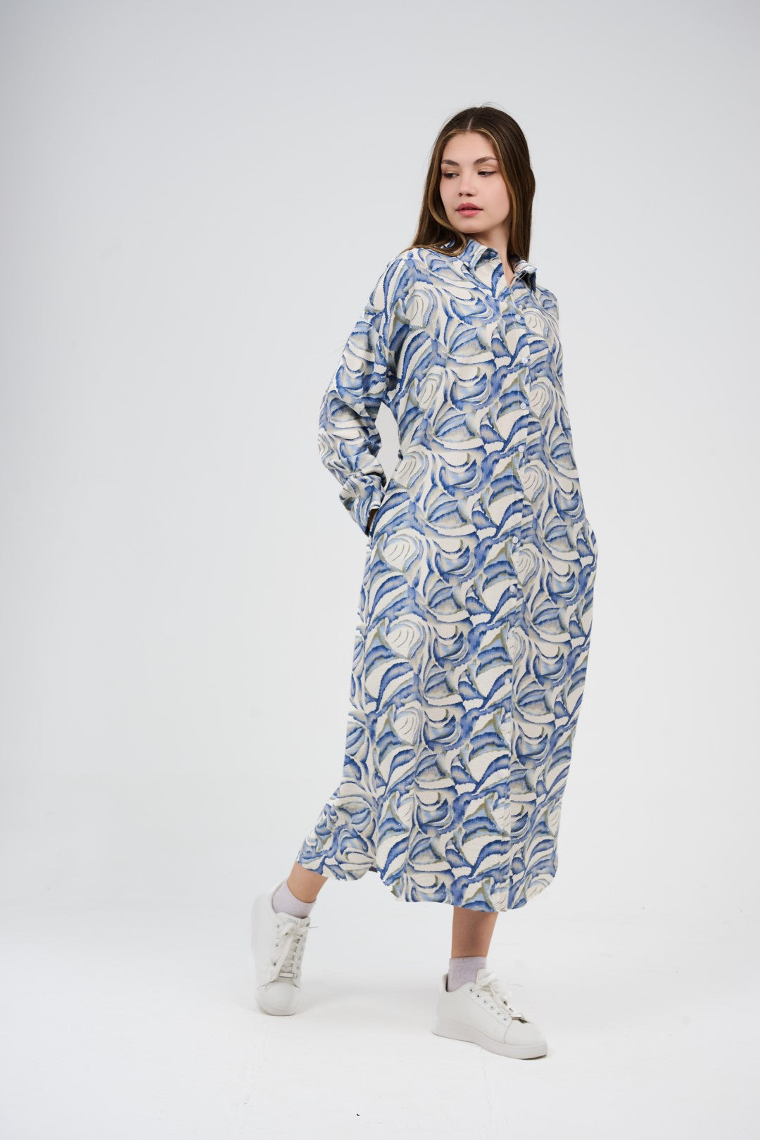 فستان قميص مطبوع بطول ميدي/ماكسي بأزرار أمامية 

