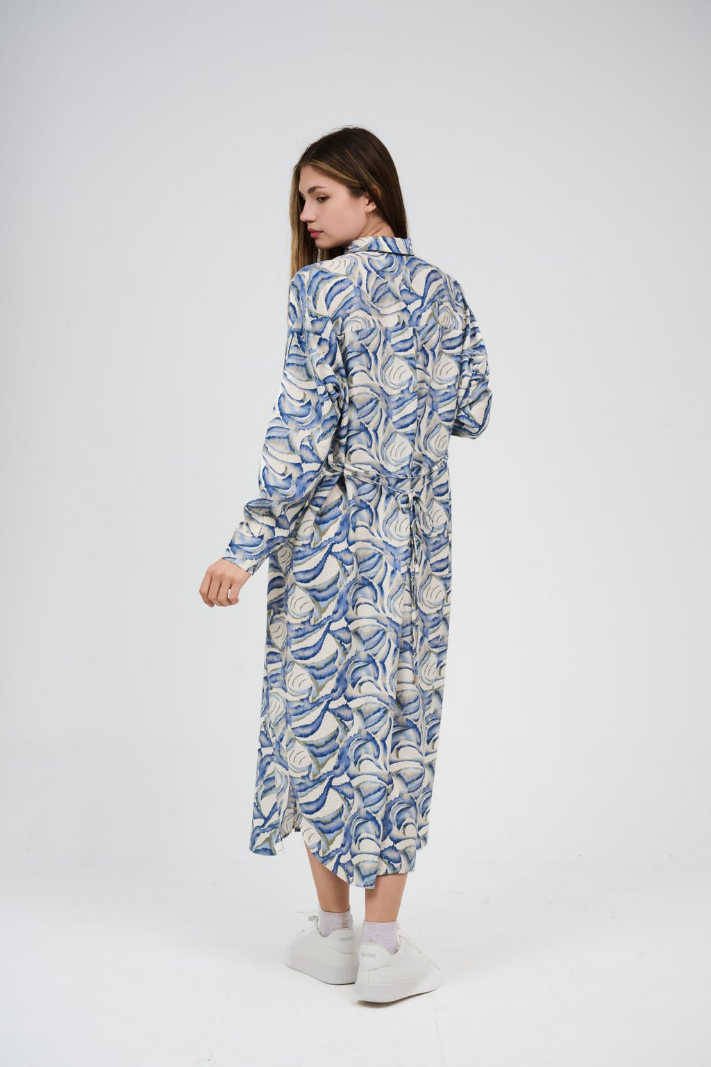 فستان قميص مطبوع بطول ميدي/ماكسي بأزرار أمامية 

