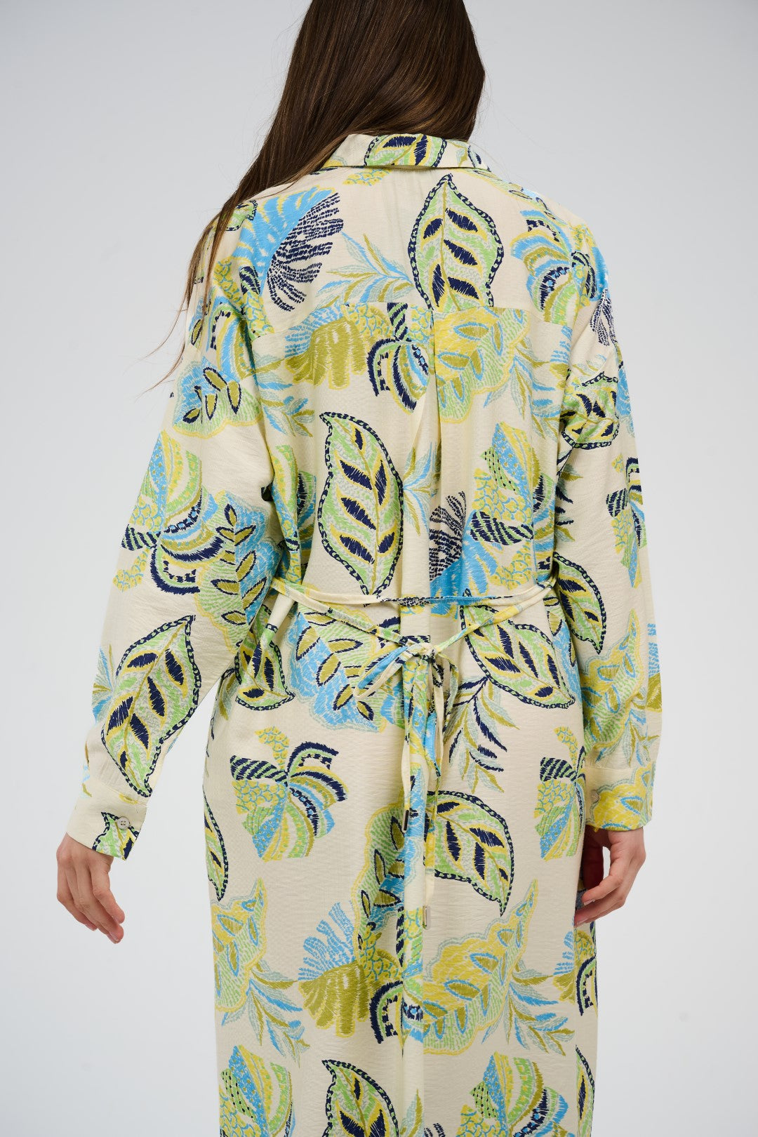 فستان قميص مطبوع بطول ميدي/ماكسي بأزرار أمامية 

