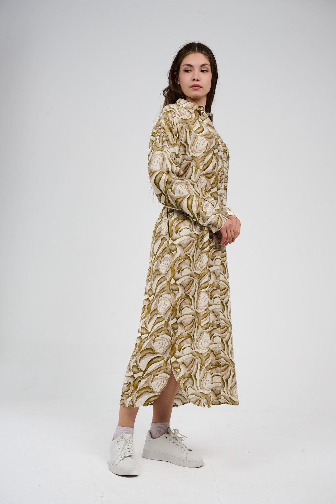 فستان قميص مطبوع بطول ميدي/ماكسي بأزرار أمامية 

