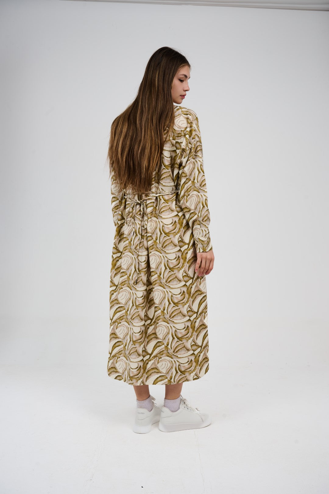 فستان قميص مطبوع بطول ميدي/ماكسي بأزرار أمامية 

