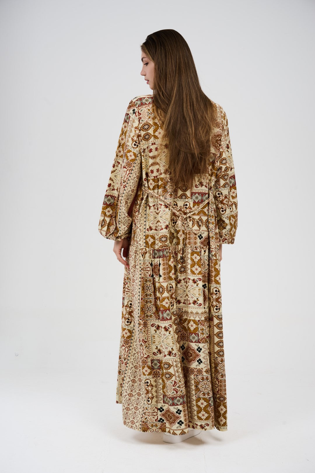 فستان نسائي طويل بتصميم انسيابي796